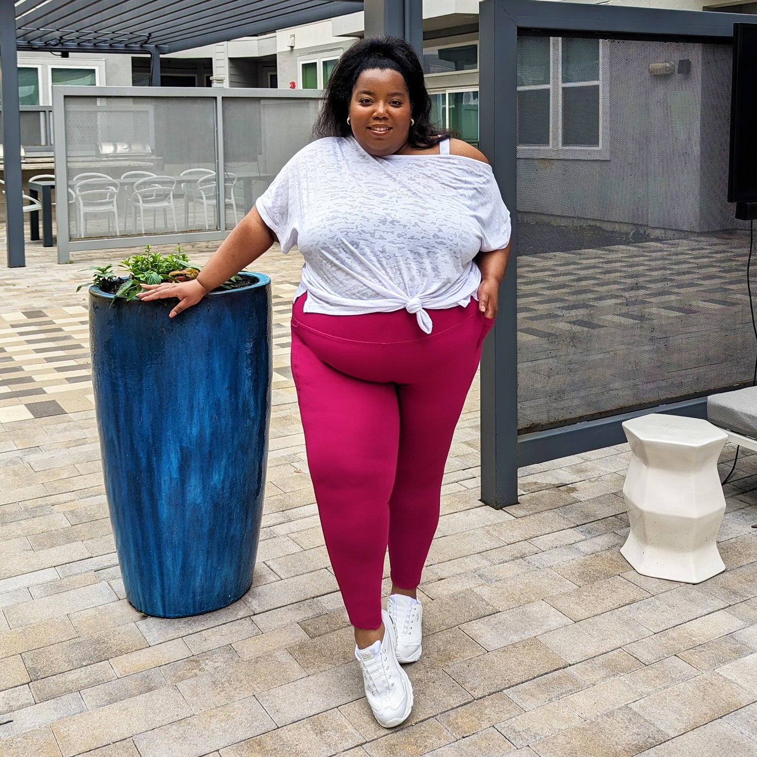 Camiseta Debbie con hombros descubiertos - Blanca