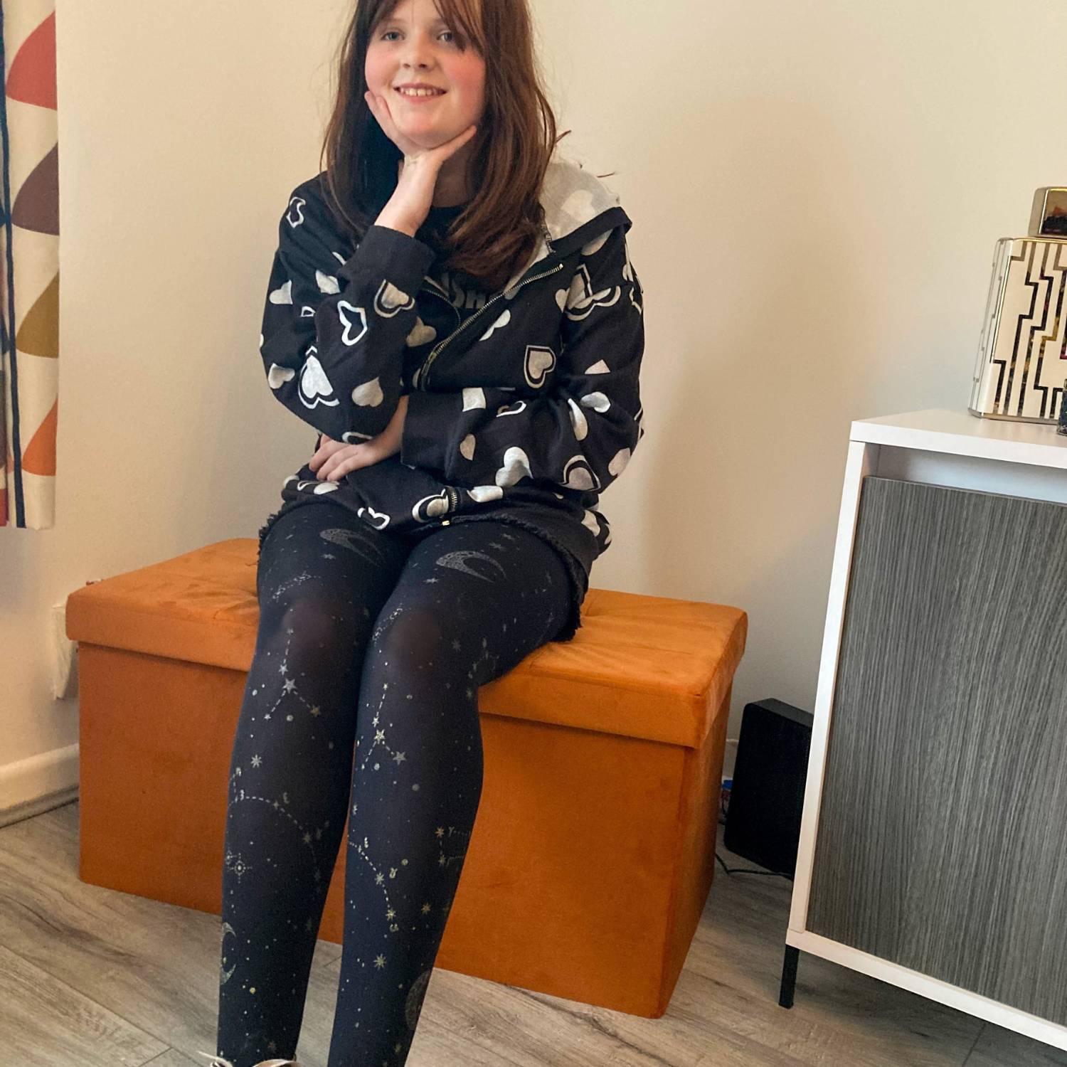 Tween medias - Hallow -Queen