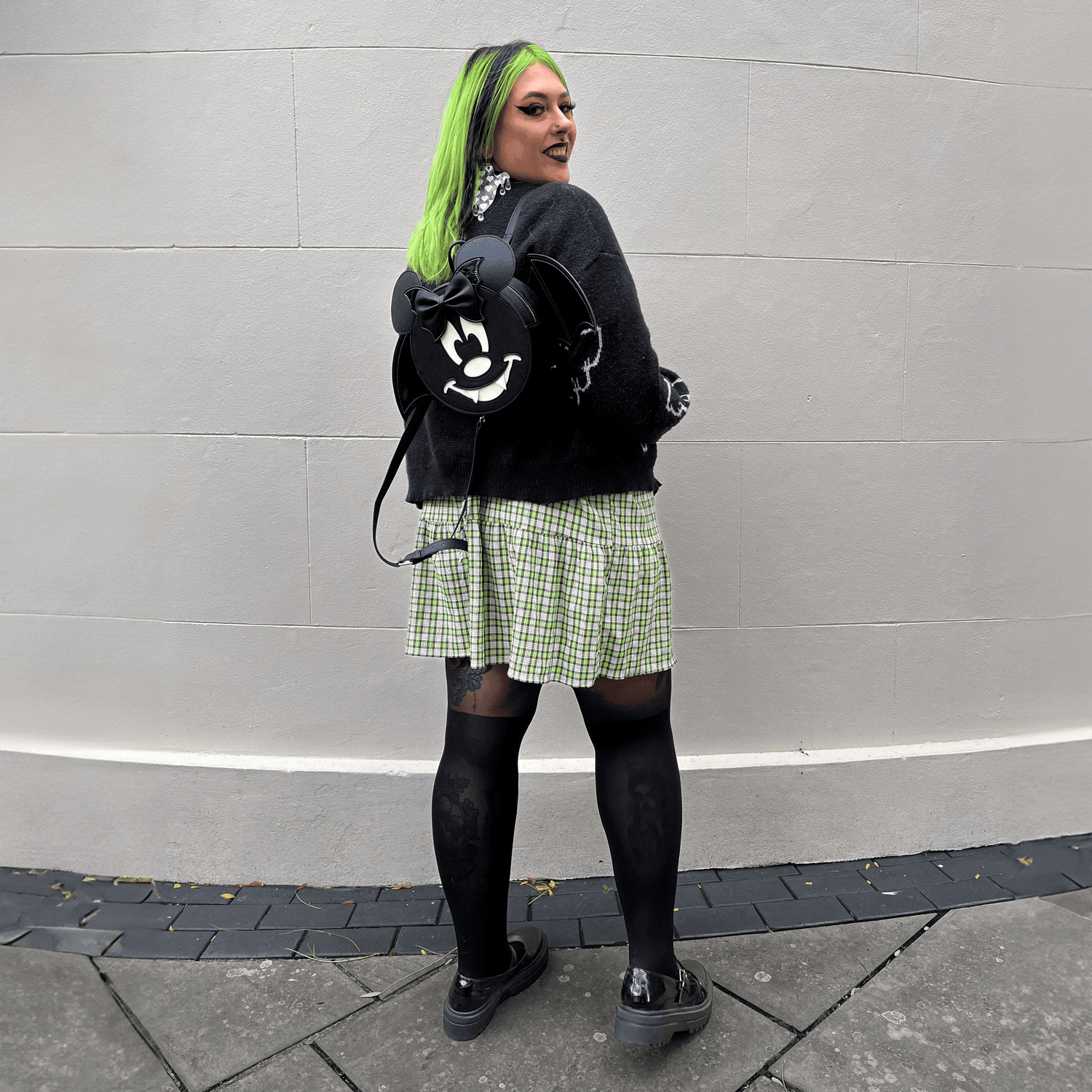 Oscuro y tormentoso - Negro