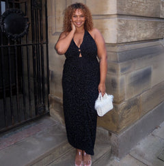 Renellshanay, 5'7" - Size E